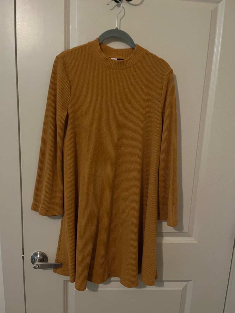Old Navy Mustard Ribbed V-Neck Sweater Dress twirl cottagecore Dijon